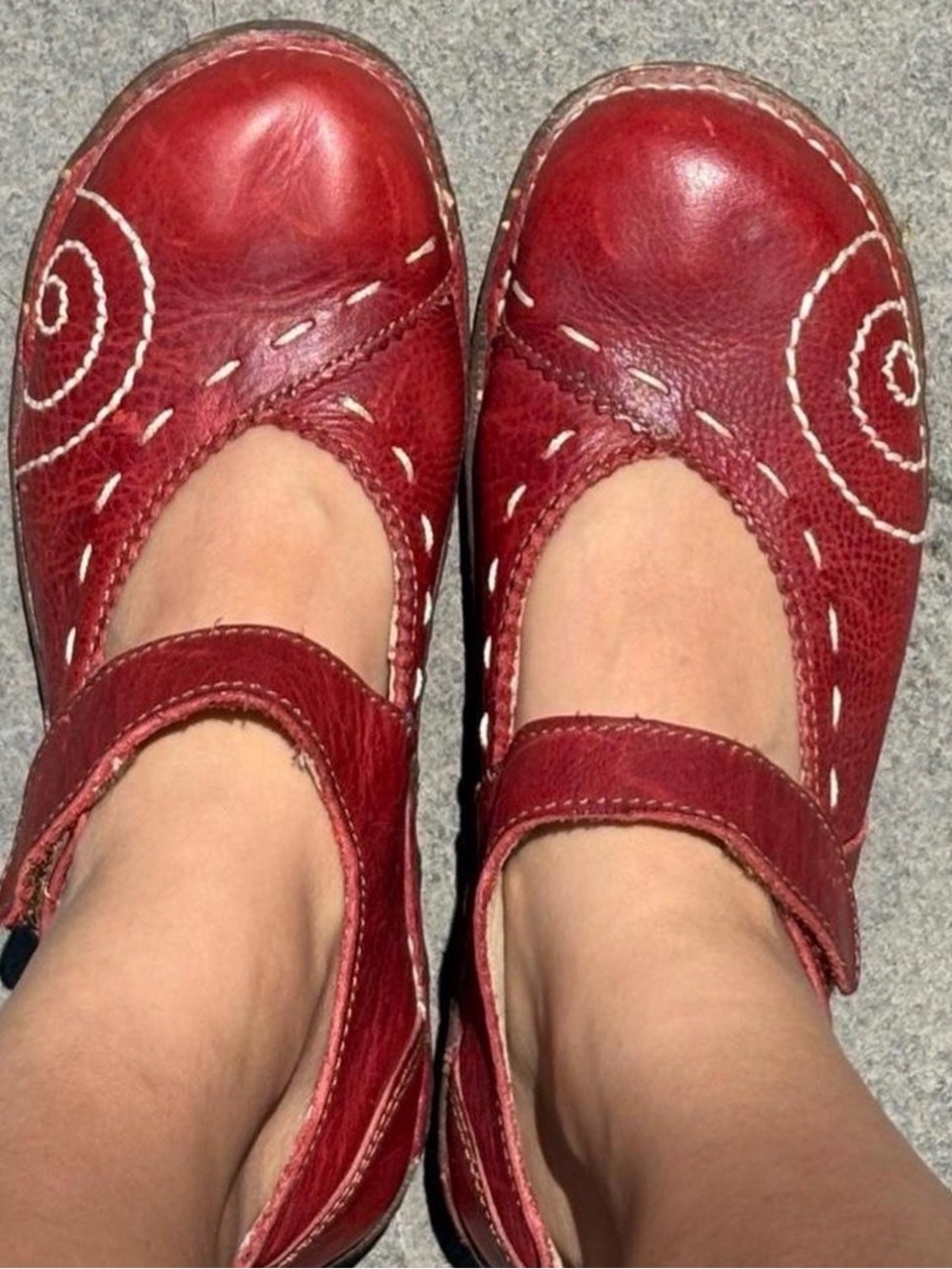 El Naturalista Vintage Red Leather Mary Jane Flats - Picture 2 of 7